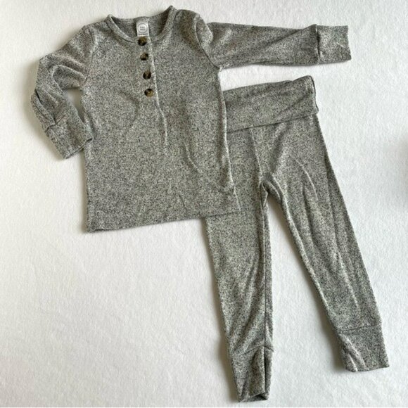 Lou Lou & Company Other - Lou Lou Baby Heathered Grey Top and Bottoms Set 12–24m Comfortable Casual